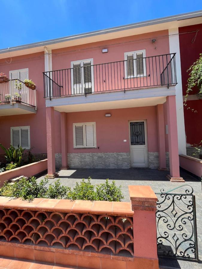 Hotel La Ginestra Giardini-Naxos Zewnętrze zdjęcie