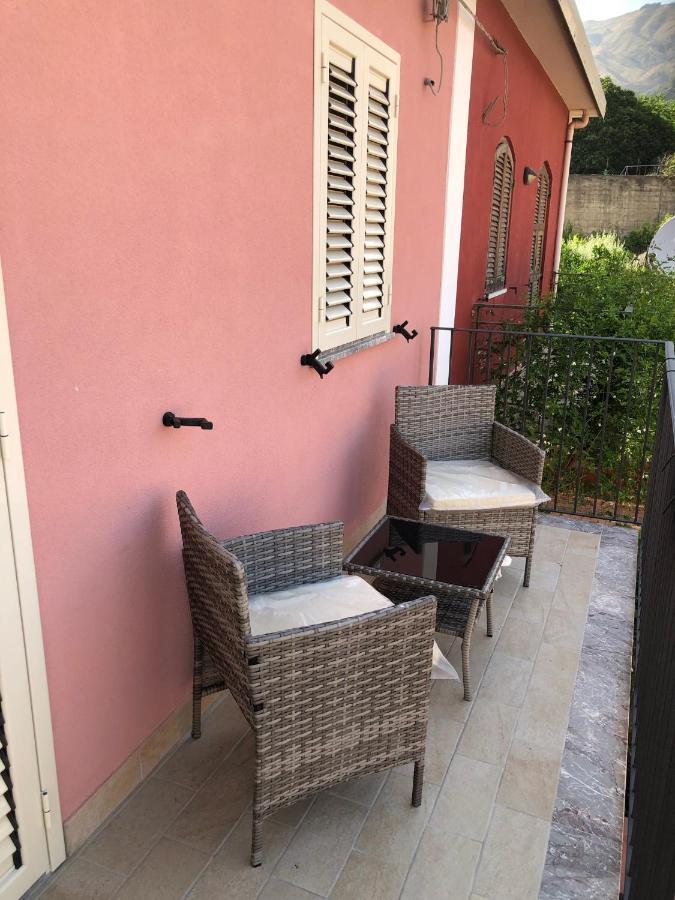 Hotel La Ginestra Giardini-Naxos Zewnętrze zdjęcie