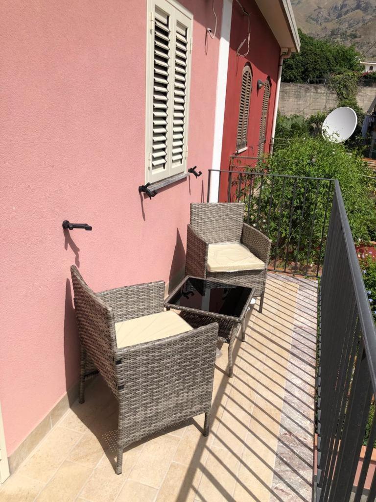 Hotel La Ginestra Giardini-Naxos Zewnętrze zdjęcie
