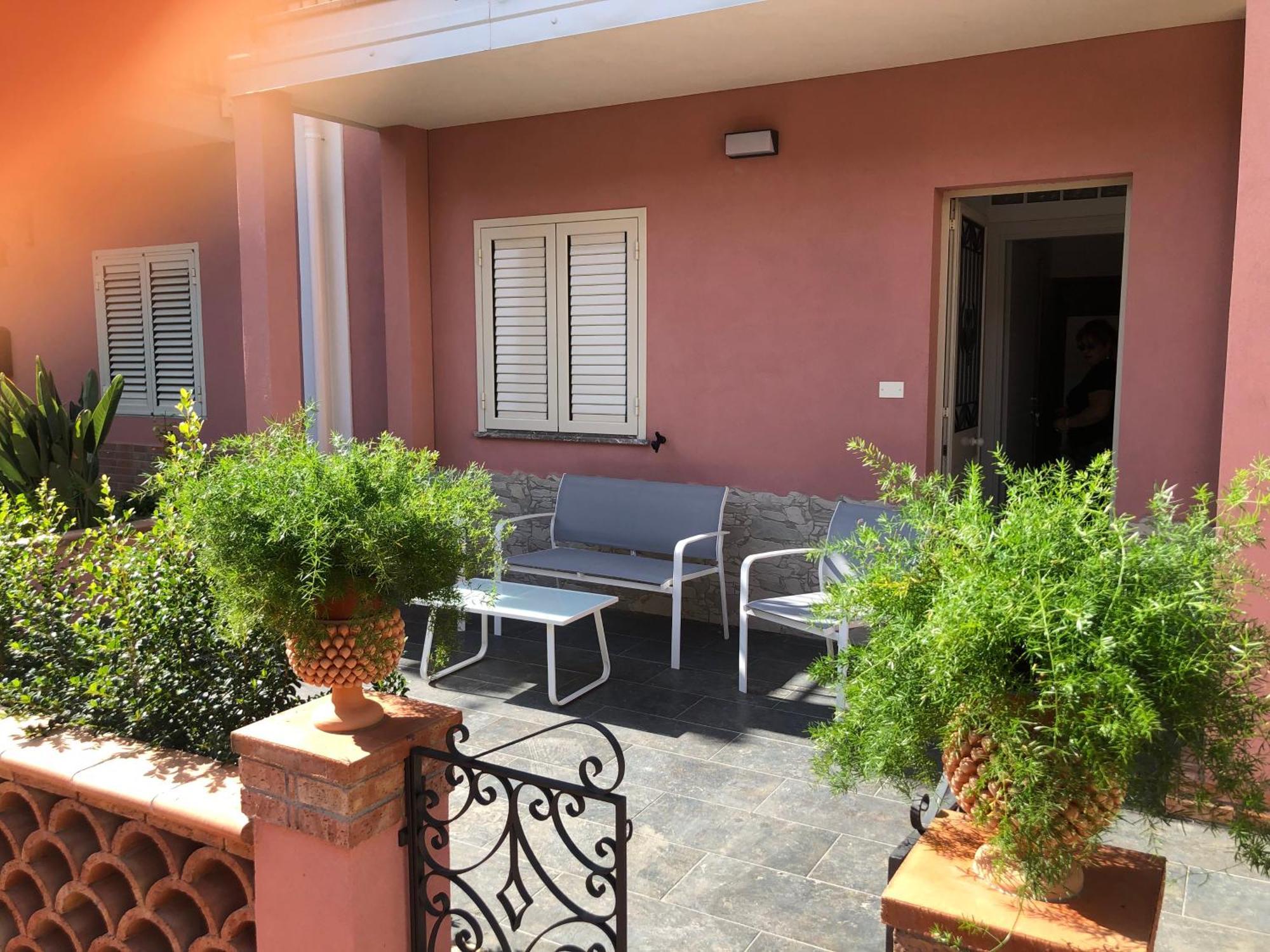 Hotel La Ginestra Giardini-Naxos Zewnętrze zdjęcie