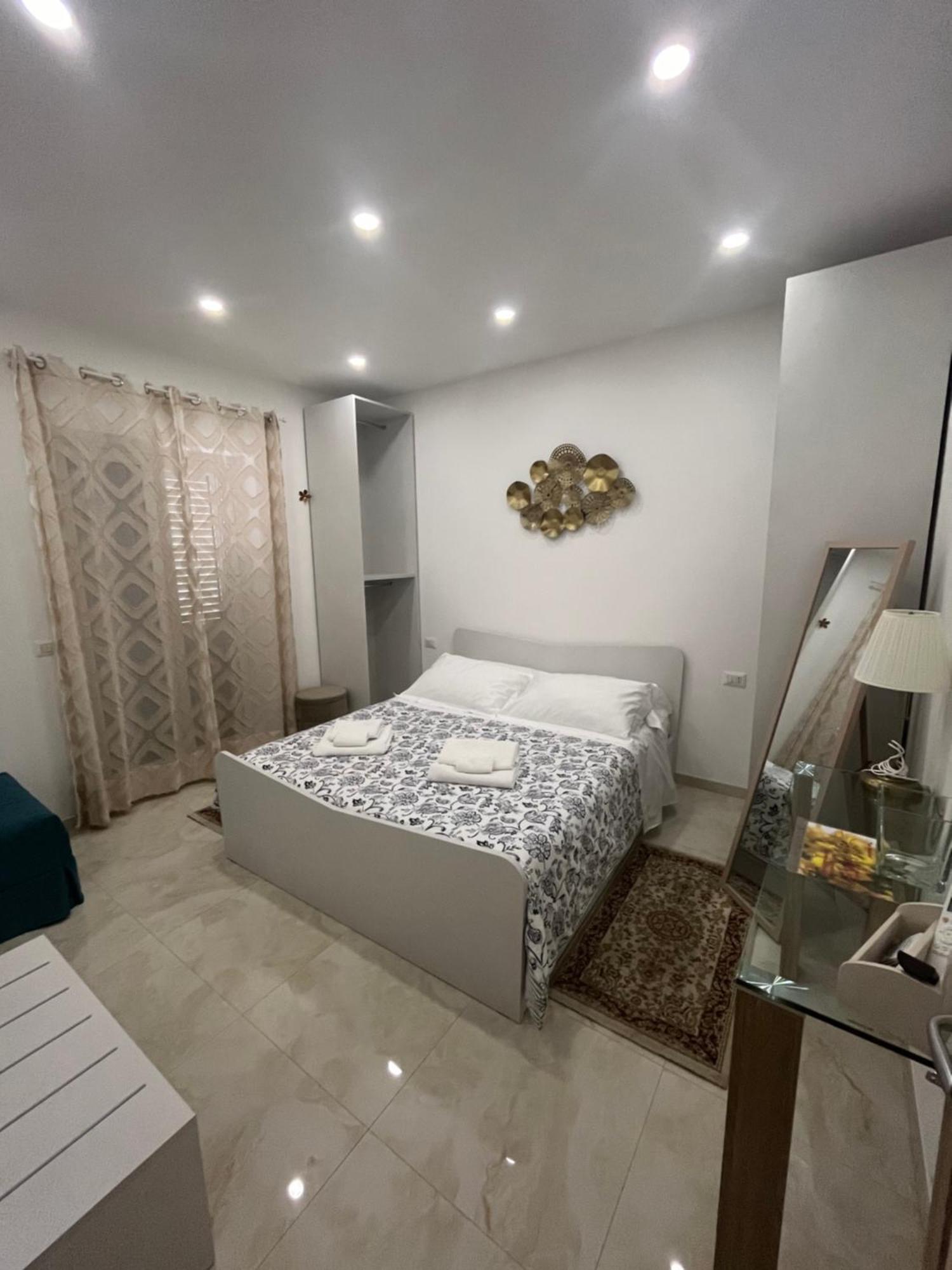Hotel La Ginestra Giardini-Naxos Zewnętrze zdjęcie